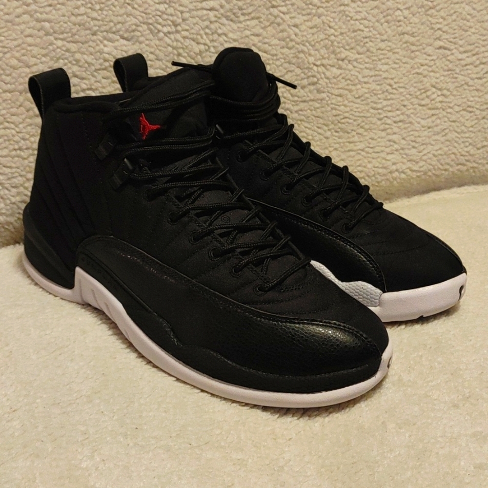 Jordan 12 neoprene size 8.5